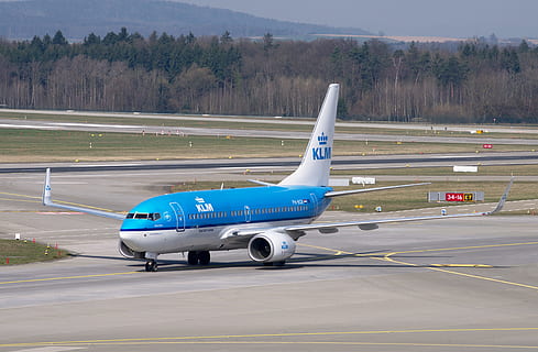 parked blue KLM airliner, Aircraft, Boeing 737, Jet, passenger aircraft HD wallpaper