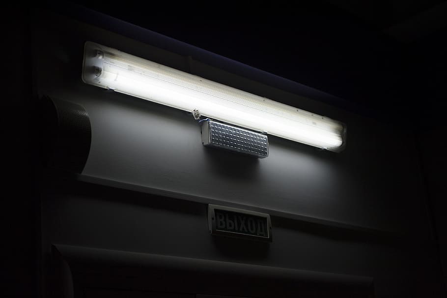 turned on fluorescent lamp, fluorescent lamp turned on, photo HD wallpaper