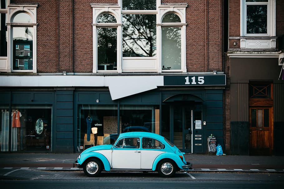 blue and white Volkswagen Beetle parked on the street, architecture HD wallpaper