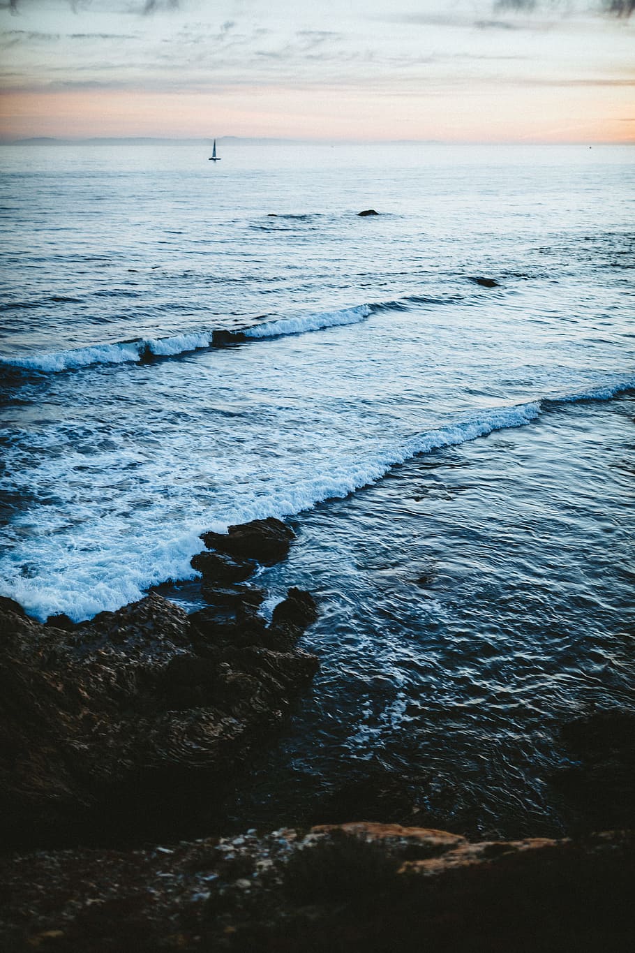 aerial photography of body of water beside rocks, body of water HD wallpaper
