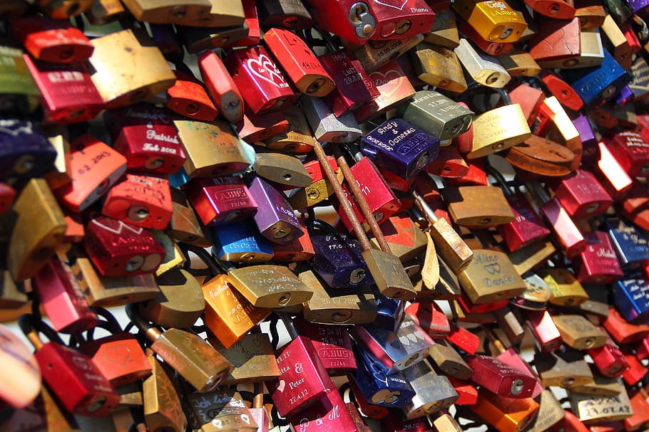 assorted padlock lot, padlocks, completed, castles, love, connectedness HD wallpaper