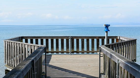brown dock overseeing sea water, viewpoint, telescope, distant HD wallpaper