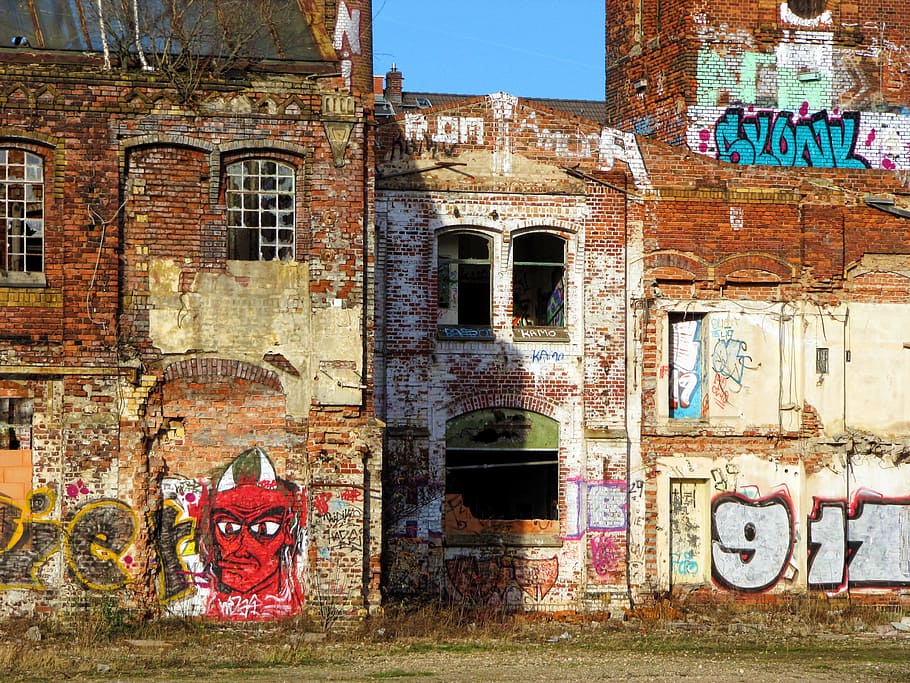 concrete building with graffiti, factory, old, lapsed, ruin HD wallpaper