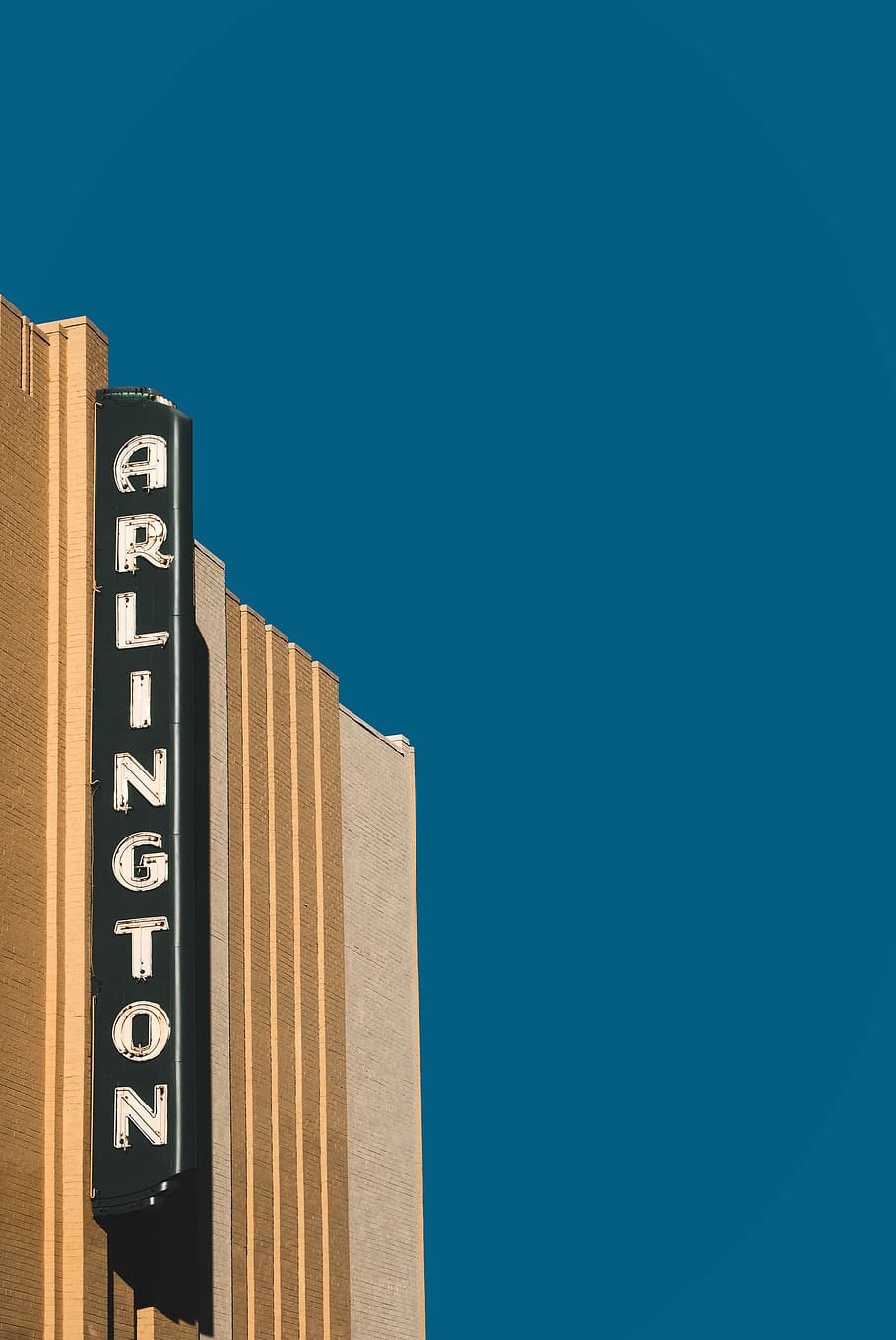Arlington, Arlington signage under blue sky during daytime, building HD wallpaper