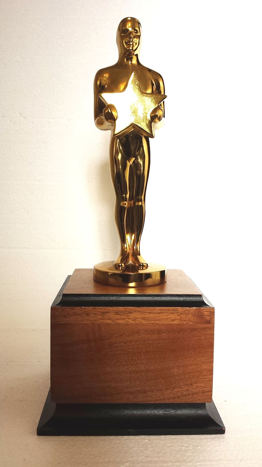gold-colored trophy, mother's day, oscar, the oscar, award, studio, HD wallpaper