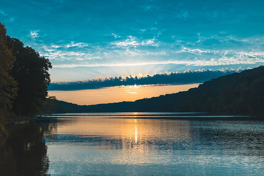 body of water near mountain, calm body of water, lake, reflection HD wallpaper