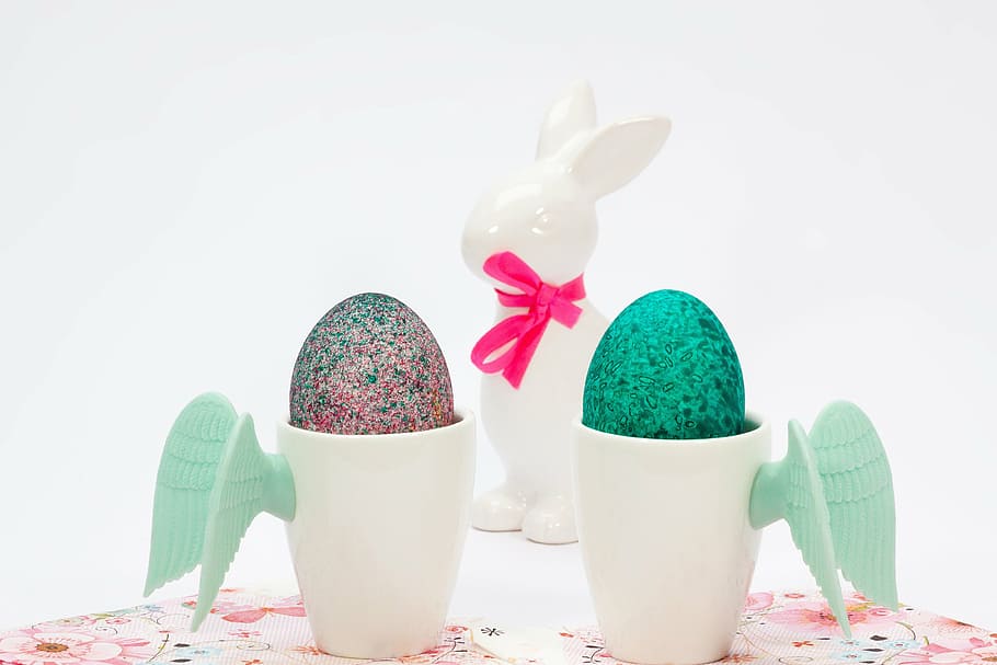 Easter eggs on mugs with wing handles beside bunny figurine, cup, HD wallpaper