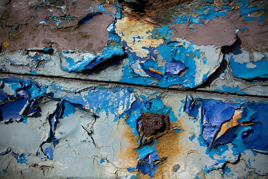 Close-up shot of some cracked and degraded blue wood. Image captured in Faversham, Kent, England with a Canon DSLR HD wallpaper