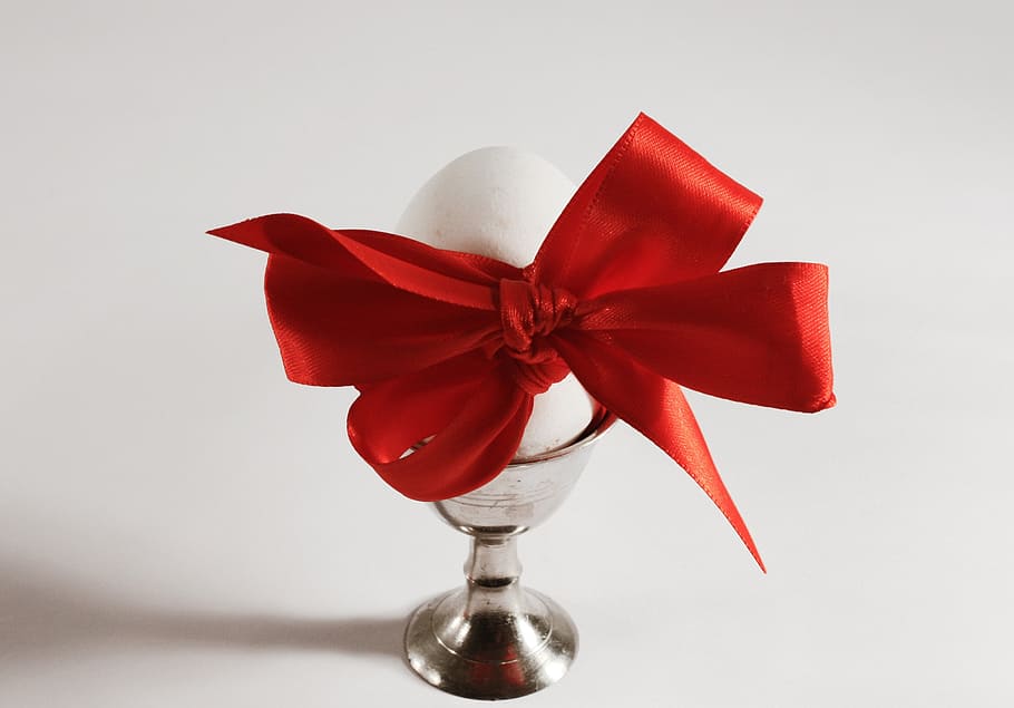 red tie-ribbon on egg holder, resurrection, bible, easter egg HD wallpaper