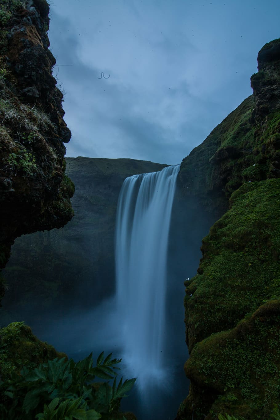 cascade, cliff, landscape, moss, mountain, nature, outdoors HD wallpaper