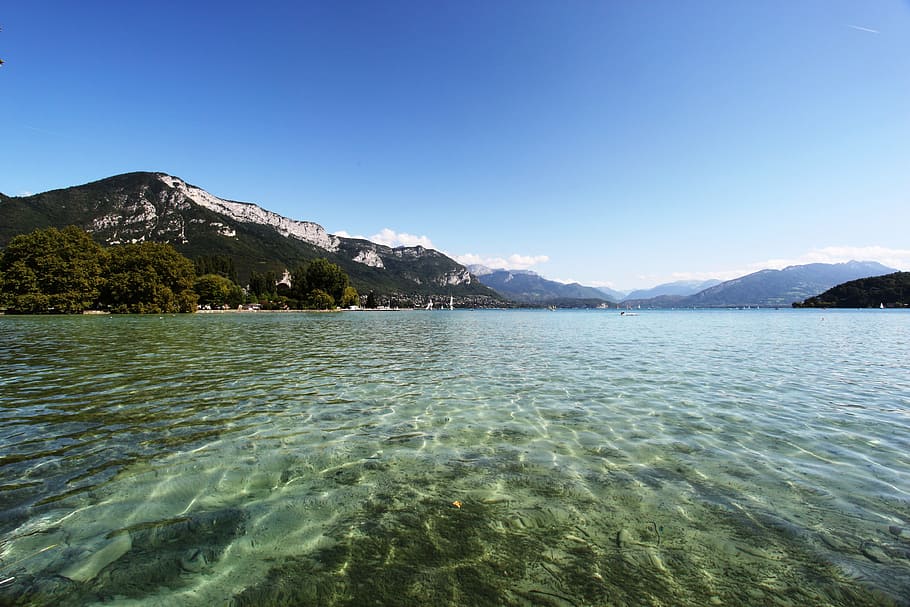 annecy lake, water's edge, mountain, scenics - nature, beauty in nature, HD wallpaper