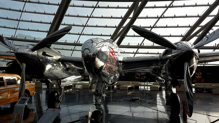 Red Bull, Hangar 7, Flyer, Aircraft, exhibition, propeller, HD wallpaper