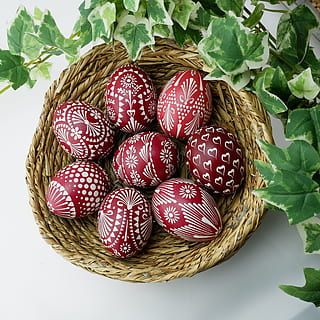 red-and-white painted eggs on basket, sorbian easter eggs, easter decoration HD wallpaper