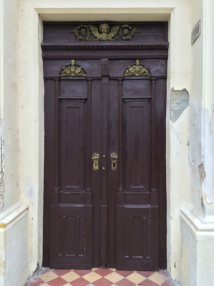 gate-door-old-weathered.jpg