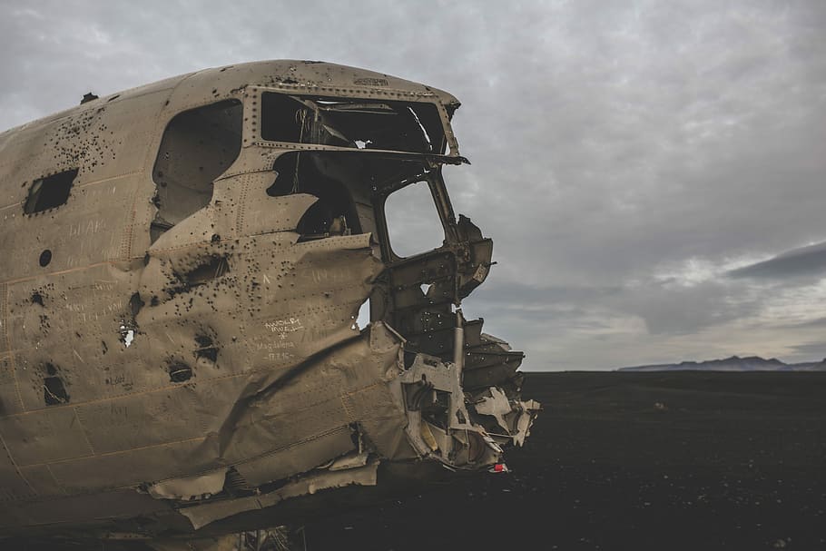 ruined white airplane under gray clouds, wrecked airplane, crash HD wallpaper