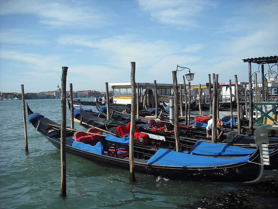 Venice, Italy, Gondolas, nautical vessel, moored, gondola - traditional boat HD wallpaper
