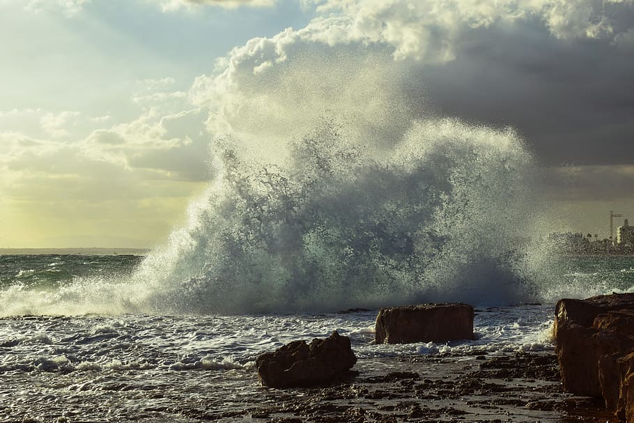 sea waves, storm, crushing, water, rocky, splash, spectacular HD wallpaper