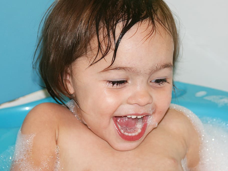 toddler bathing with bubbles, bathroom, child, girl, foam, smile HD wallpaper