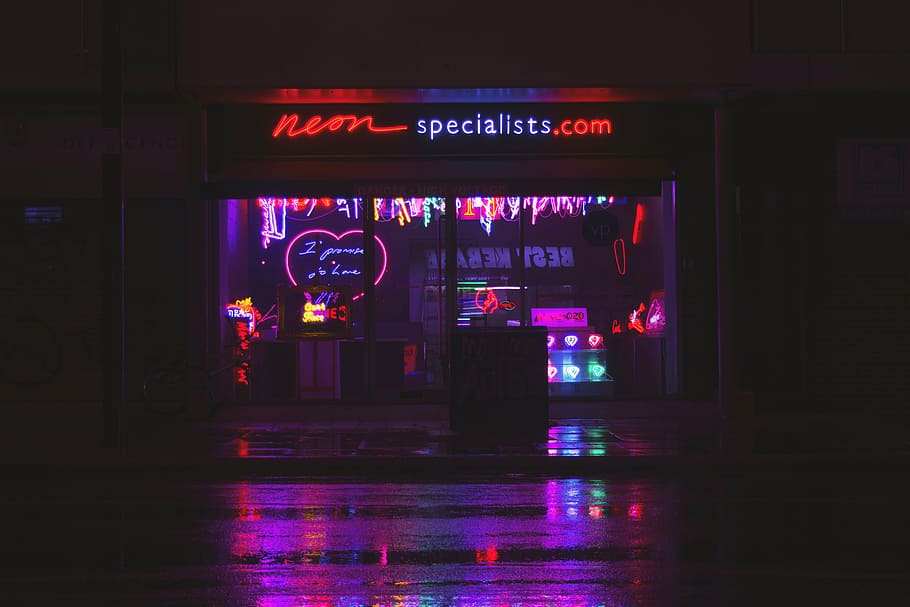 red neon signage, specialist, com, store, dark, night, shop HD wallpaper