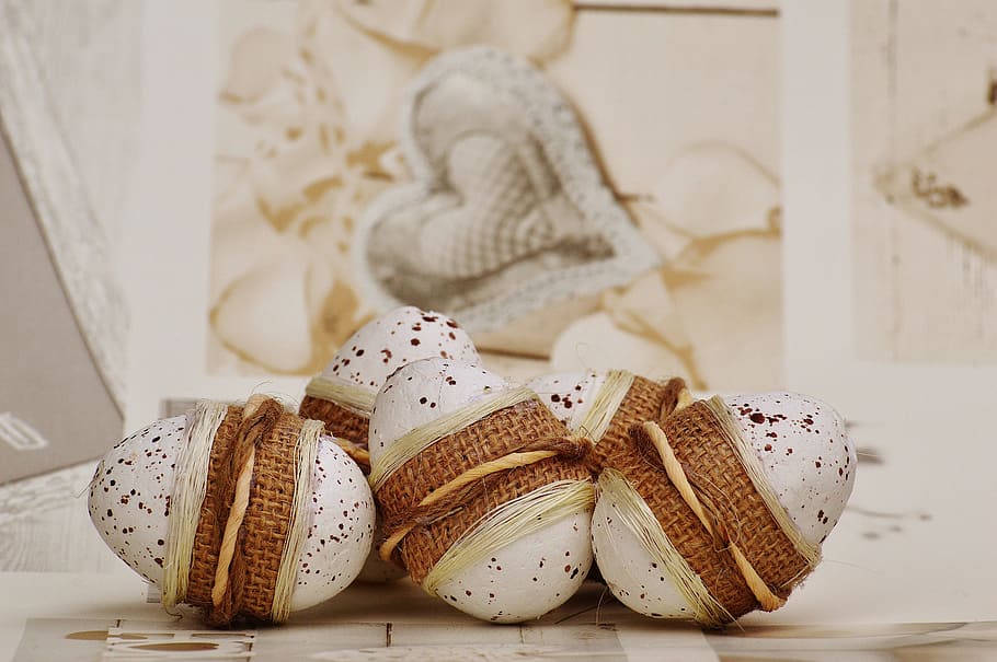 white eggs, easter, happy easter, easter eggs, greeting card HD wallpaper