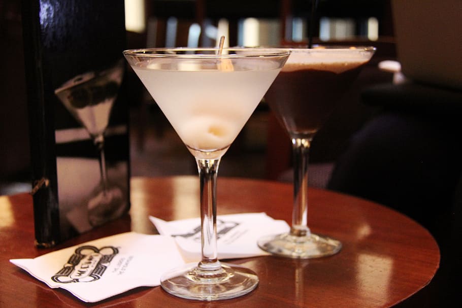 clear wine glasses on brown wooden surface, martini, bar, lychee HD wallpaper