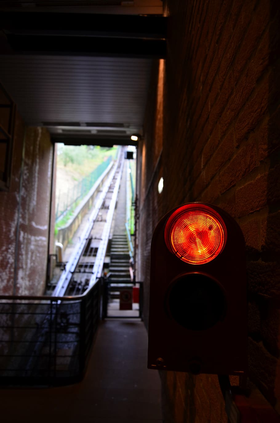 the funicular, traffic, red light, cabin, italy, certaldo, architecture, HD wallpaper