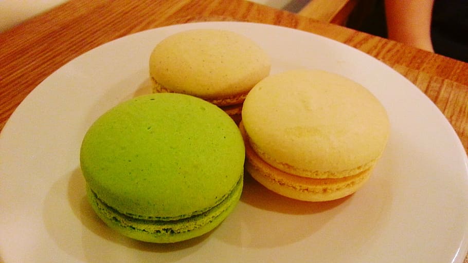 macaroon, food, dessert, snack, food and drink, sweet food HD wallpaper