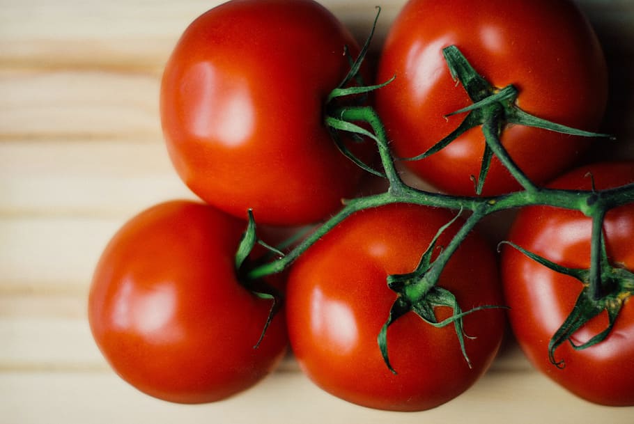five ripe tomatoes, red, vegetables, healthy, food, food and drink HD wallpaper
