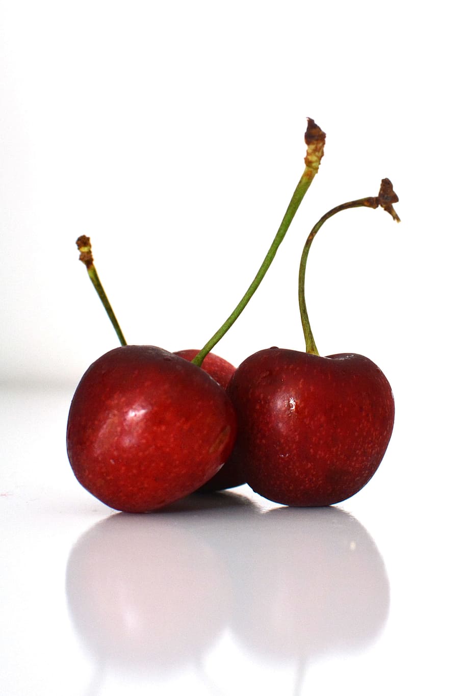 three red apples, fruit, food, cool, luscious, brilliant, cherry HD wallpaper