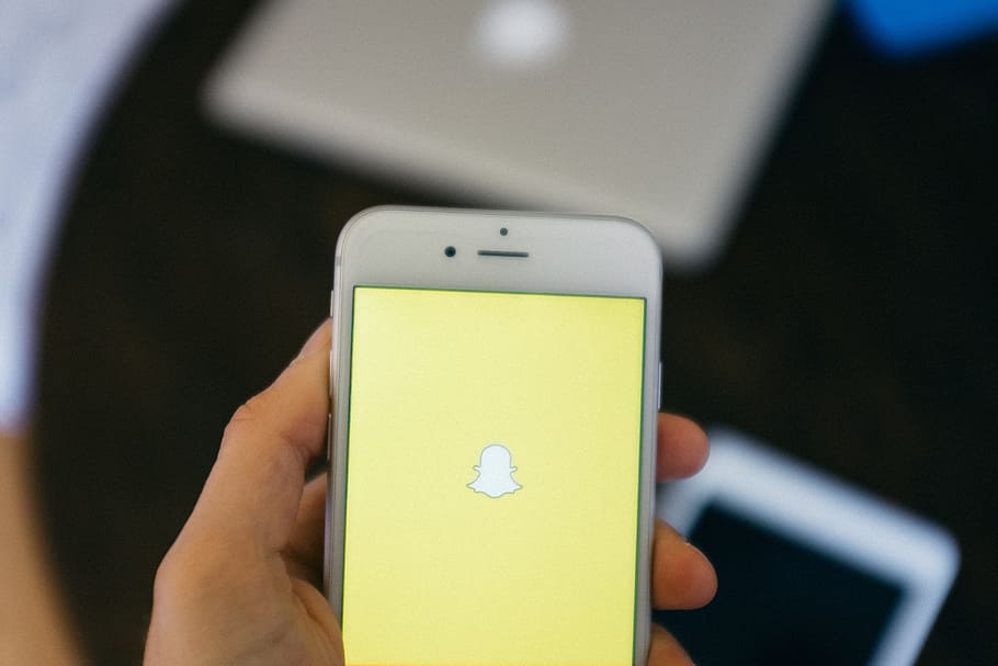 Signing in to Snapchat, objects, mobile Phone, smart Phone, telephone HD wallpaper