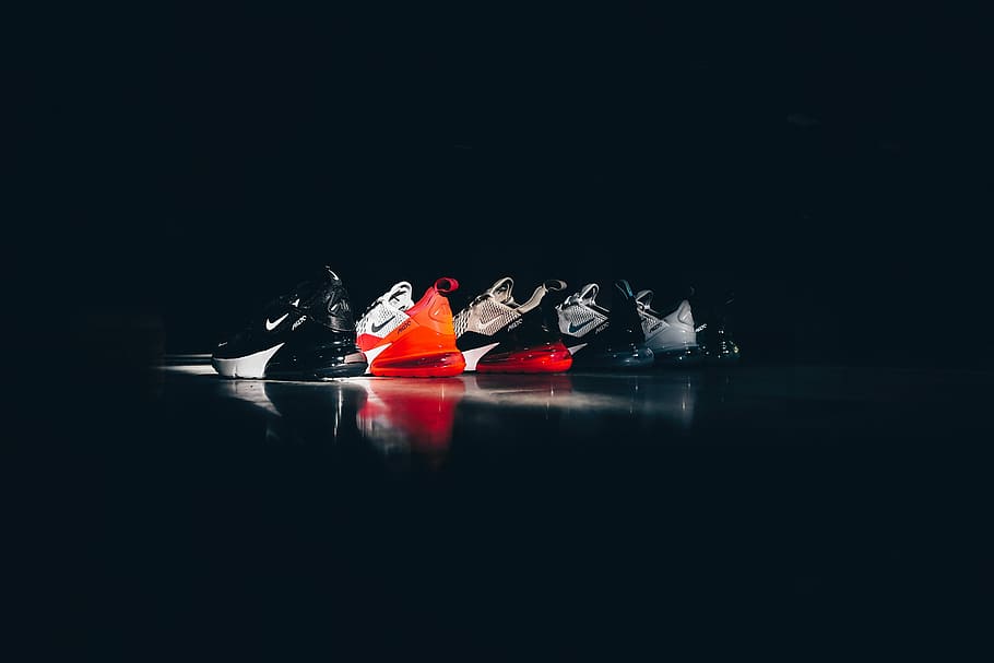 five assorted-color-and-unpaired Nike low-top sneakers, assorted Nike shoes on black board, HD wallpaper