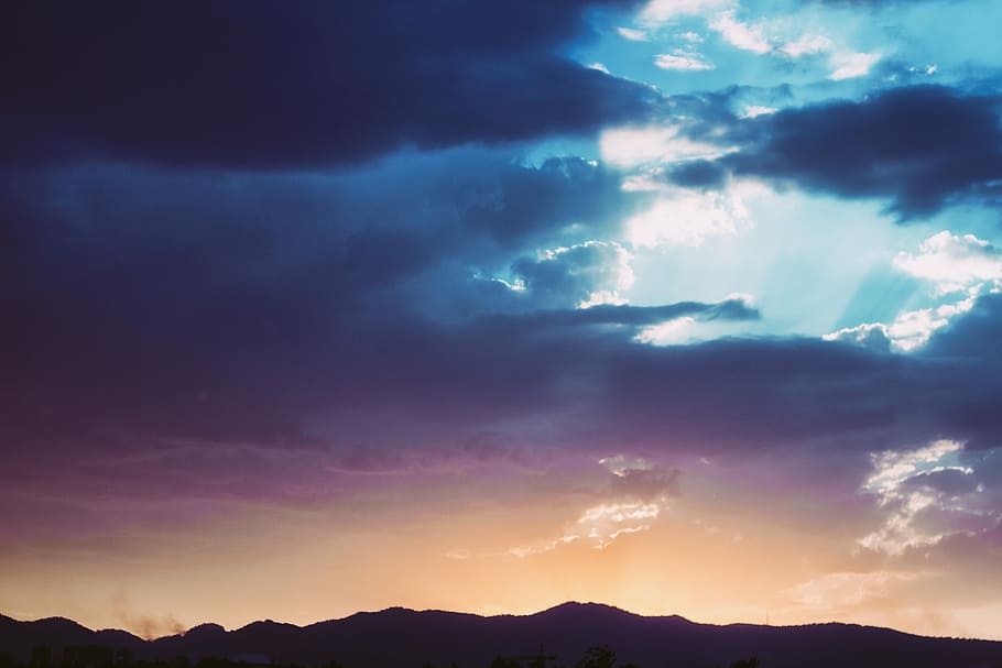 mountains and clouds during sunset, mountain under cloudy sky during daytime HD wallpaper