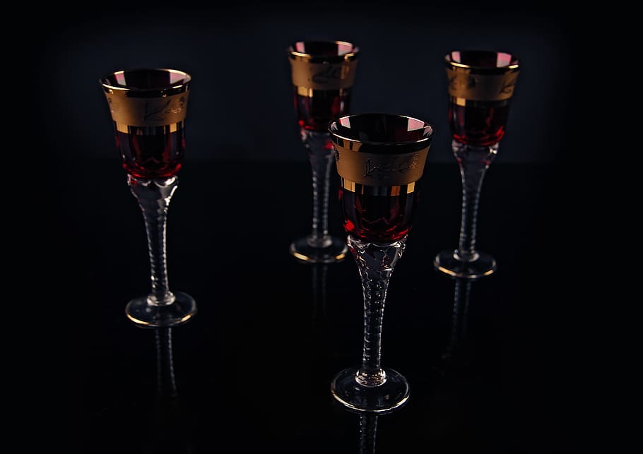 glass, contrast, composition, light, texture, dark, alcohol HD wallpaper
