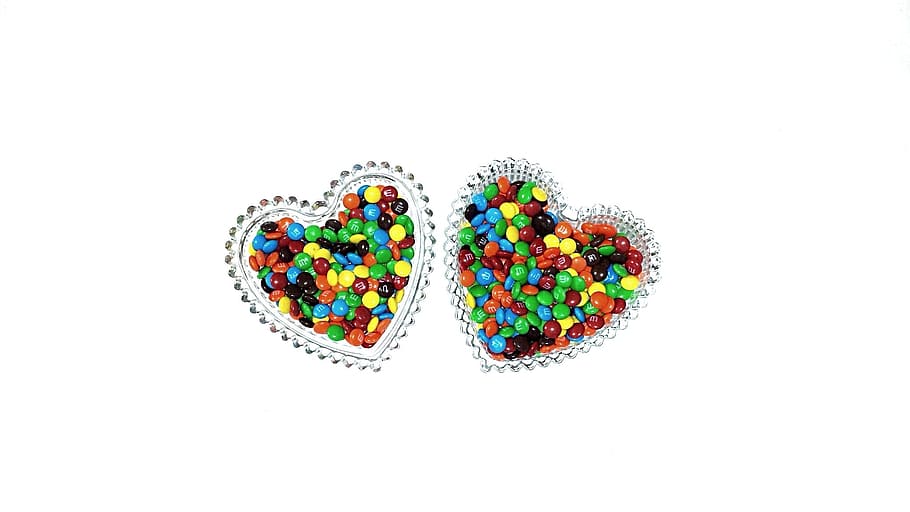 multicolored coated chocolates in heart shaped glass bowl, crystal, HD wallpaper