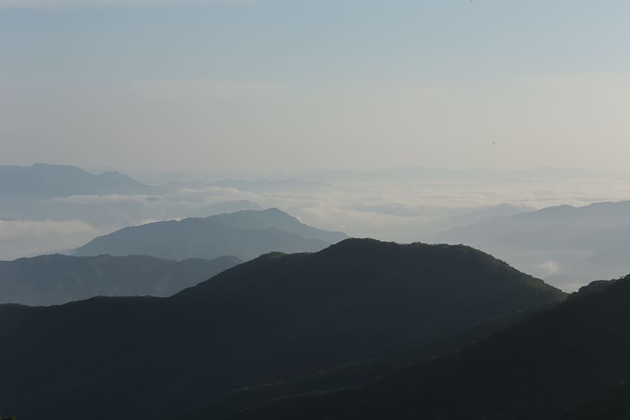 cloud, mountain, clouds and mountains, scenics - nature, beauty in nature HD wallpaper