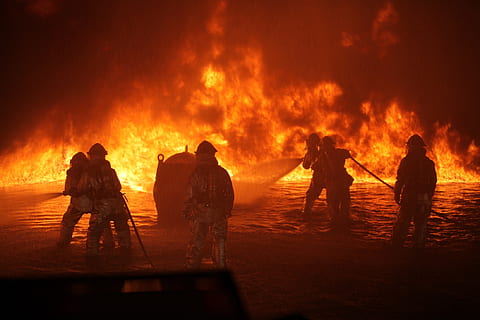 firemen fighting fire, firefighters, training, live, controlled HD wallpaper