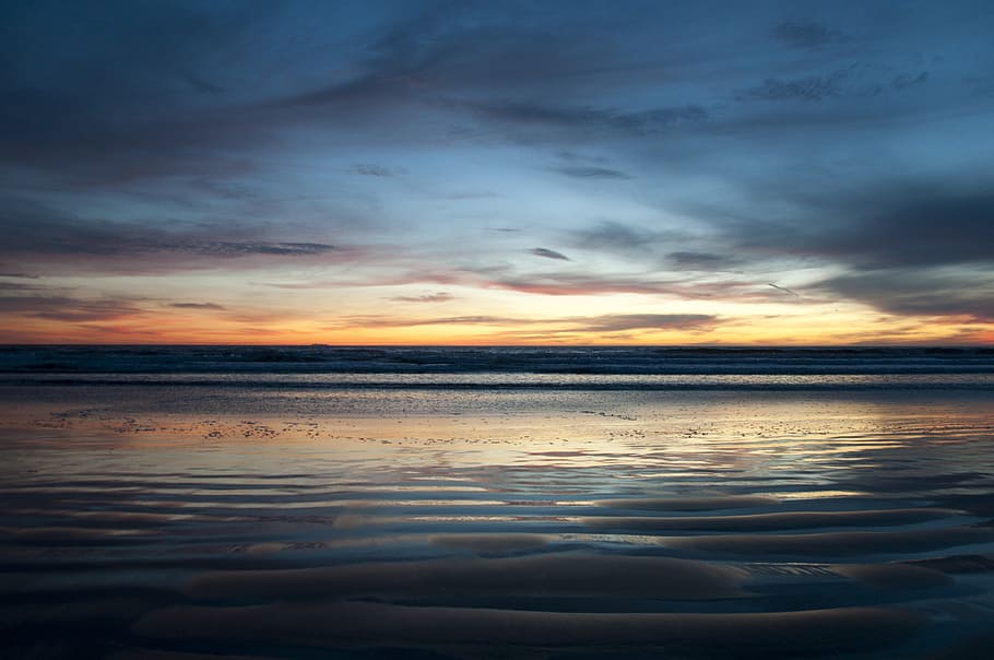 photograph of sea during golden hour, beach, blue, clouds, coast HD wallpaper