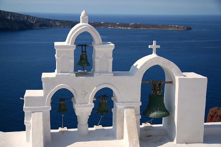 photo of black bells on top of white concrete surface, santorini, HD wallpaper