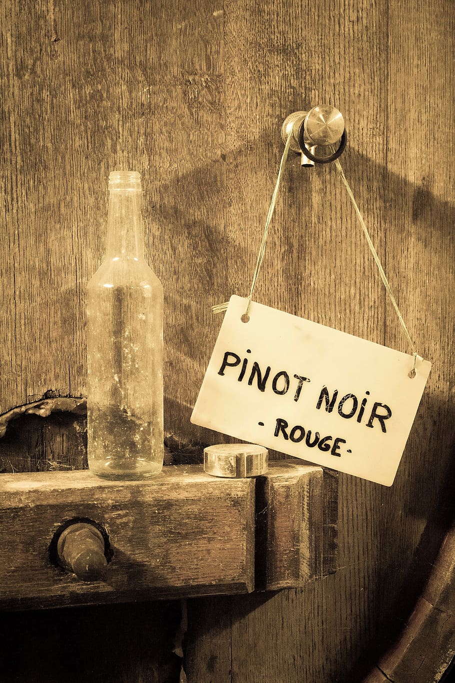 Wine, Table, Wood, Deco, Color, red, house, handle, dark wood HD wallpaper