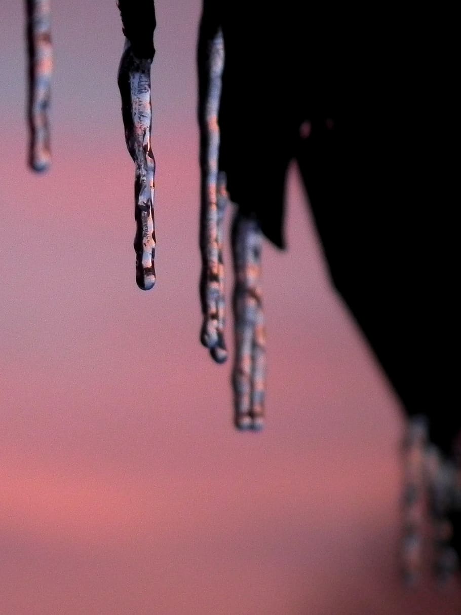 ice, icicle, sunset, violet, sky, frozen, winter, cold, ice formations HD wallpaper
