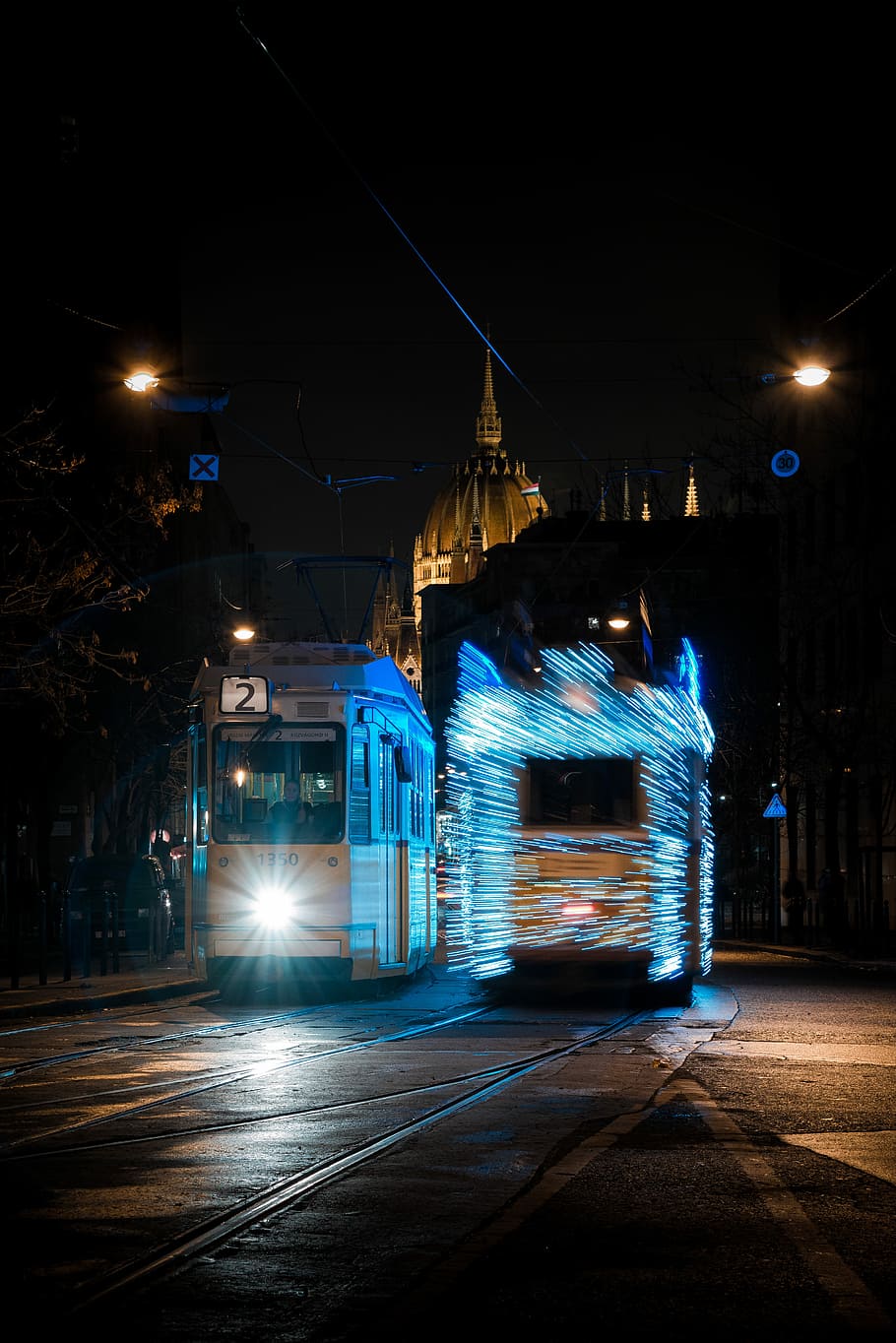 time-lapse photography of bus on road, white and blue bus at night HD wallpaper