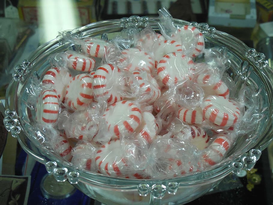 peppermint, candy, food, white, dessert, red, sweet, sugar HD wallpaper