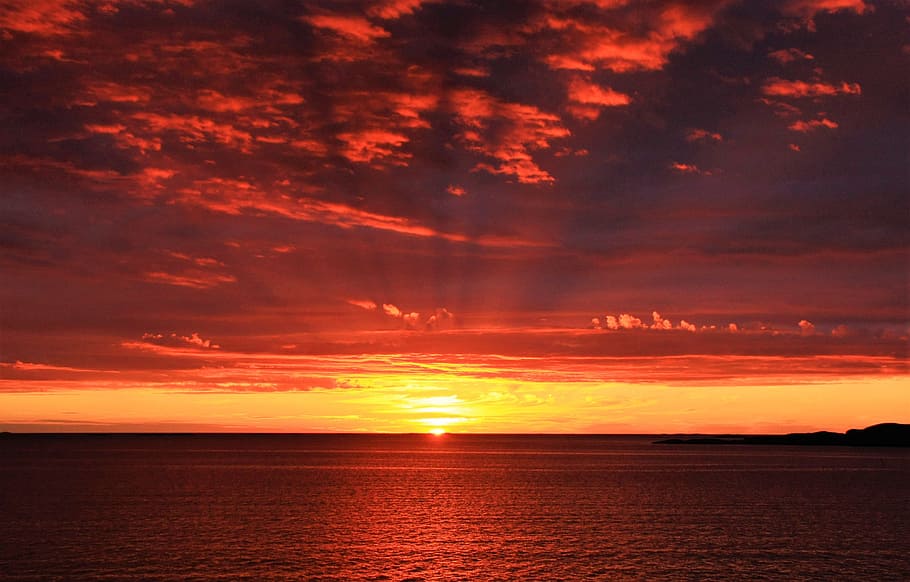 calm sea at sunset, dawn, dusk, nature, mood, afterglow, screen background HD wallpaper