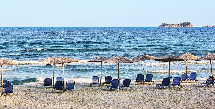 blue chaise lounge lot beside sea, Beach, Parasol, Sun Lounger, HD wallpaper