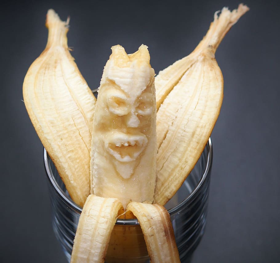 banana sculpture of face, bananas, banana peel, monster, food, HD wallpaper