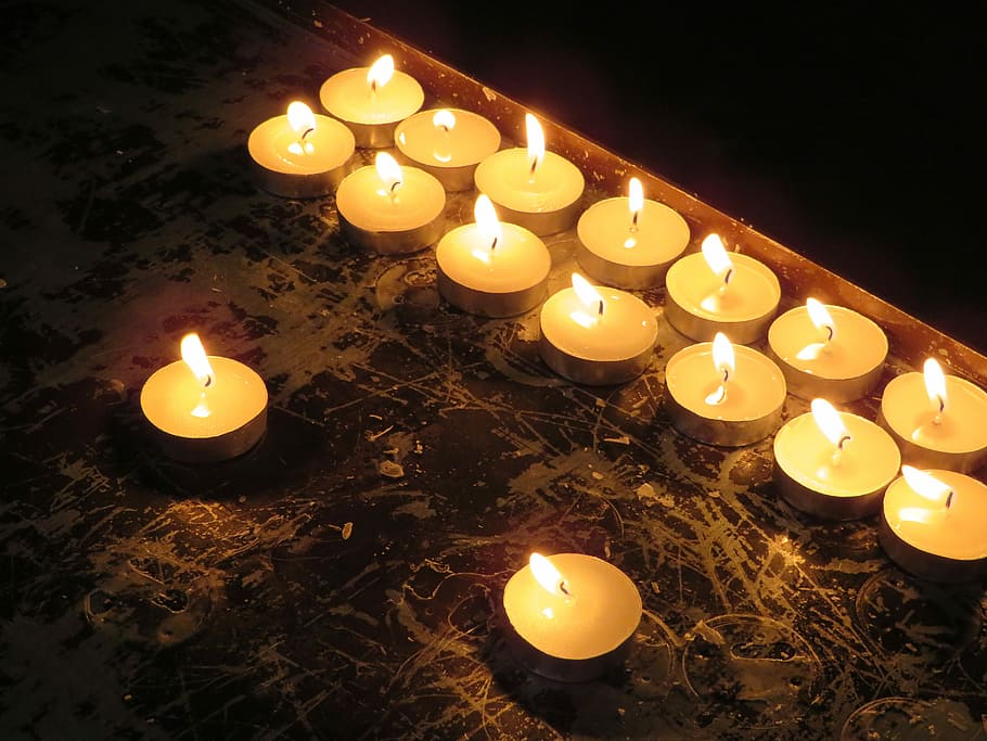 candles, church, lights, victims, offertory box, flame, prayer, HD wallpaper