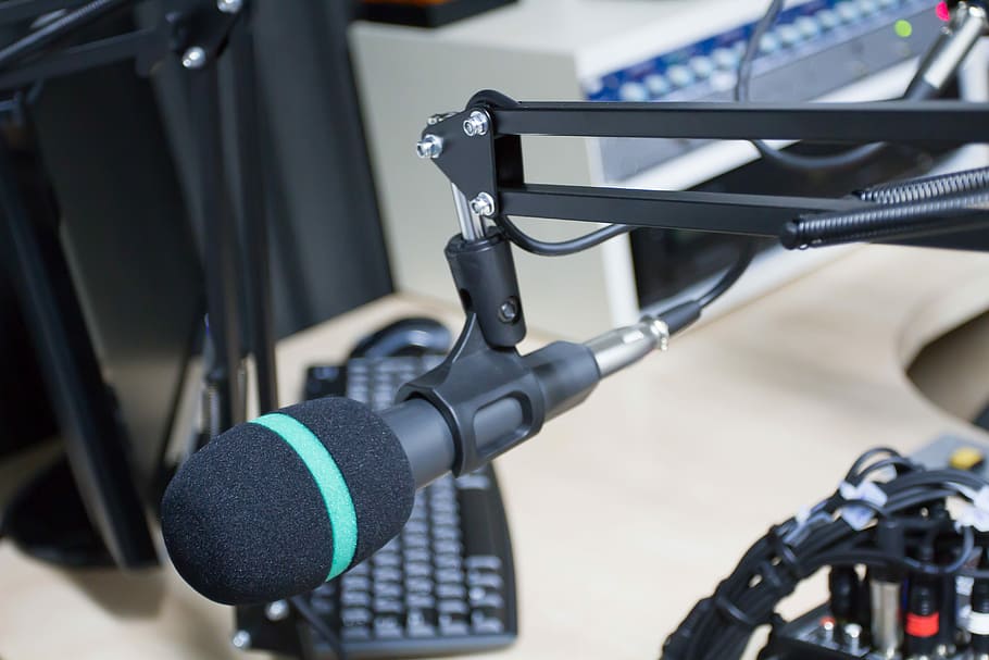 closeup photo of black condenser microphone, Radio, Studio HD wallpaper