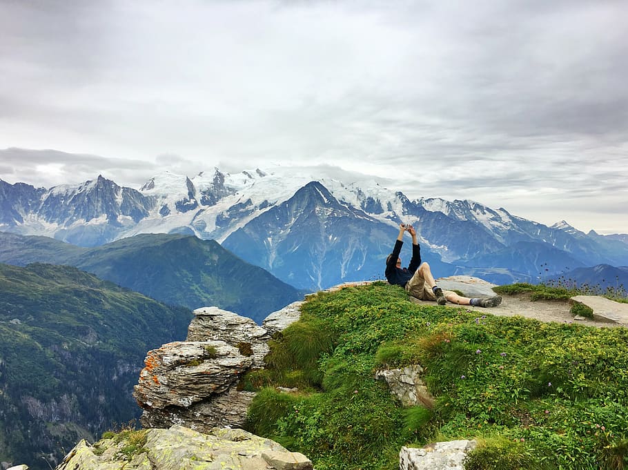 man taking a selfie at the cliff, resting, person, edge, french alps HD wallpaper