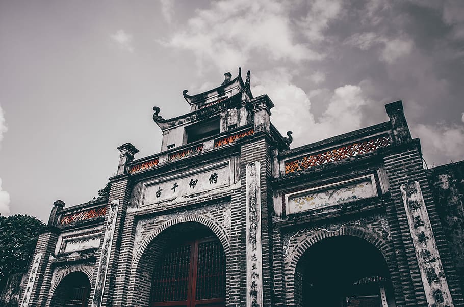 gray stone pagoda under nimbus clouds, gray concrete building HD wallpaper