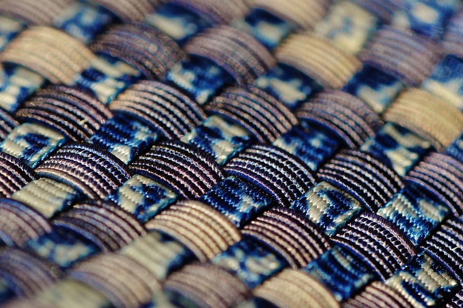 beaded blue and black mat, braid, background, woven, rubber bands HD wallpaper